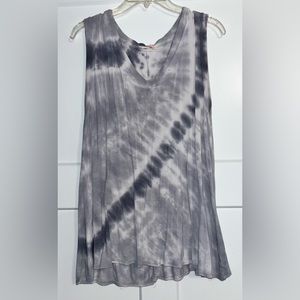 Light Gray Tie Dye Mazik V Neck Tank | Size M